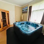 To Szallo