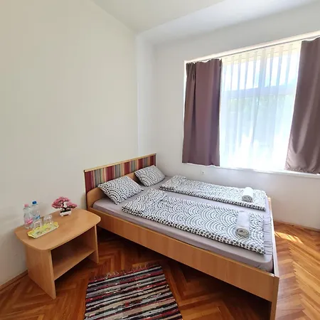 To Szallo Dunapataj